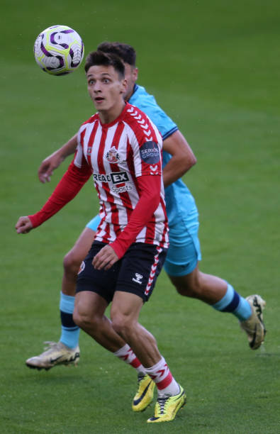 现代左后卫 现代左后卫